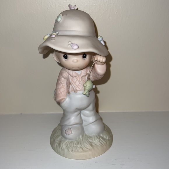 Precious Moments Porcelain Figurine “My Love Will Never Let You Go” Vintage - Picture 1 of 12